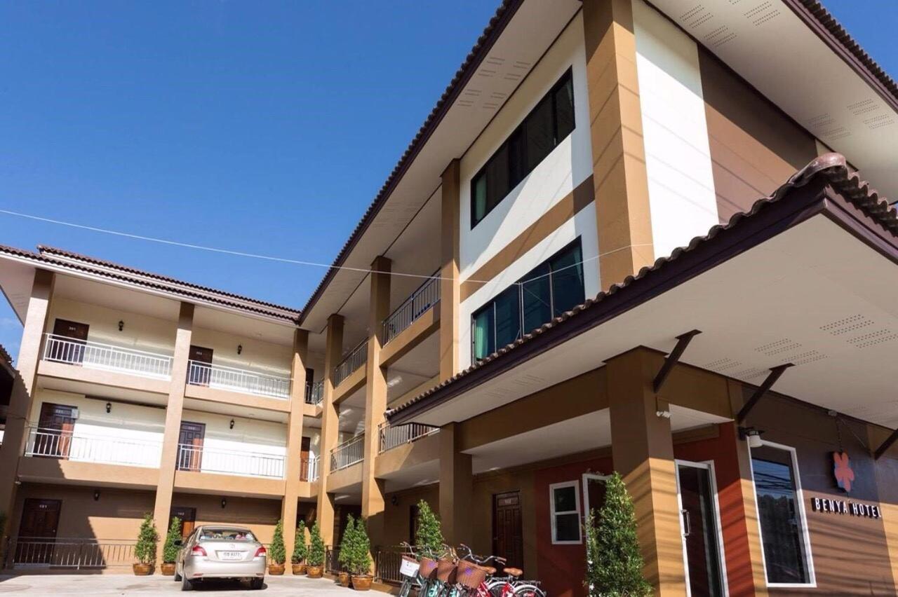 Benya Hotel Nan Exterior foto